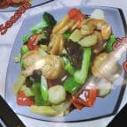 Best C16. Shrimp w. Garlic Sauce (Combo) in Youngstown, OH